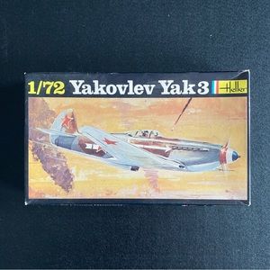 Heller Yakovlev Yak 3 1/72 scale. No.250. Open box complete. Read